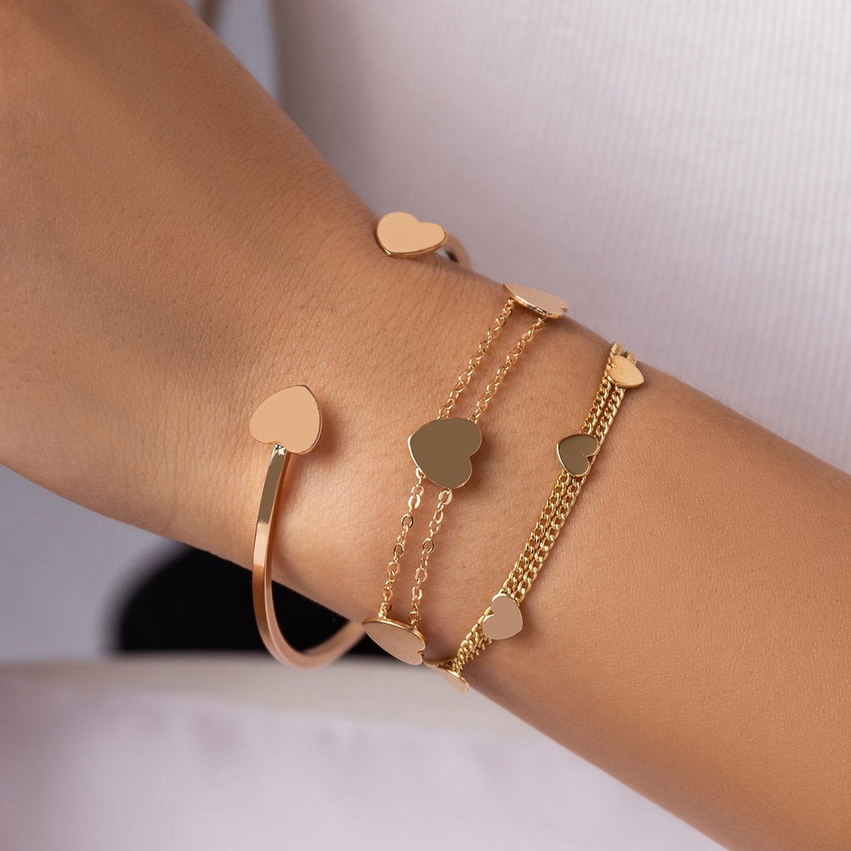 Dainty Heart Charm Stackable Bangle Bracelet Set