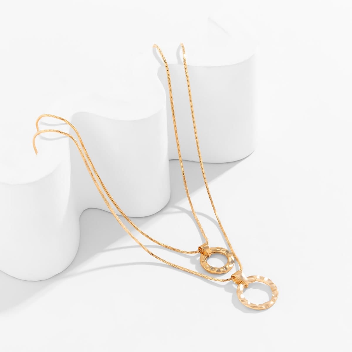 Dainty Layered Metallic Halo Pendant Chain Necklace Set